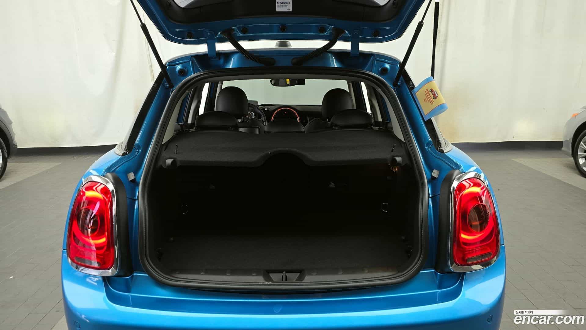 Cooper Mini 2018.4-OPTION-024