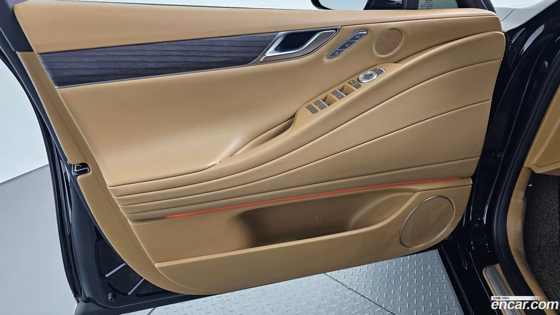 G80 Genesis 2024.11-INNER-034