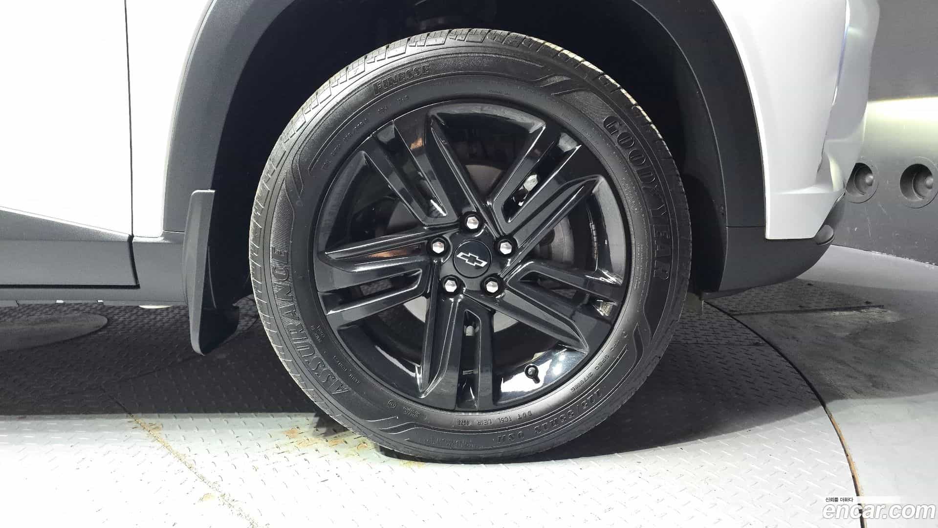 Trax Chevrolet 2023.3-OUTER-031