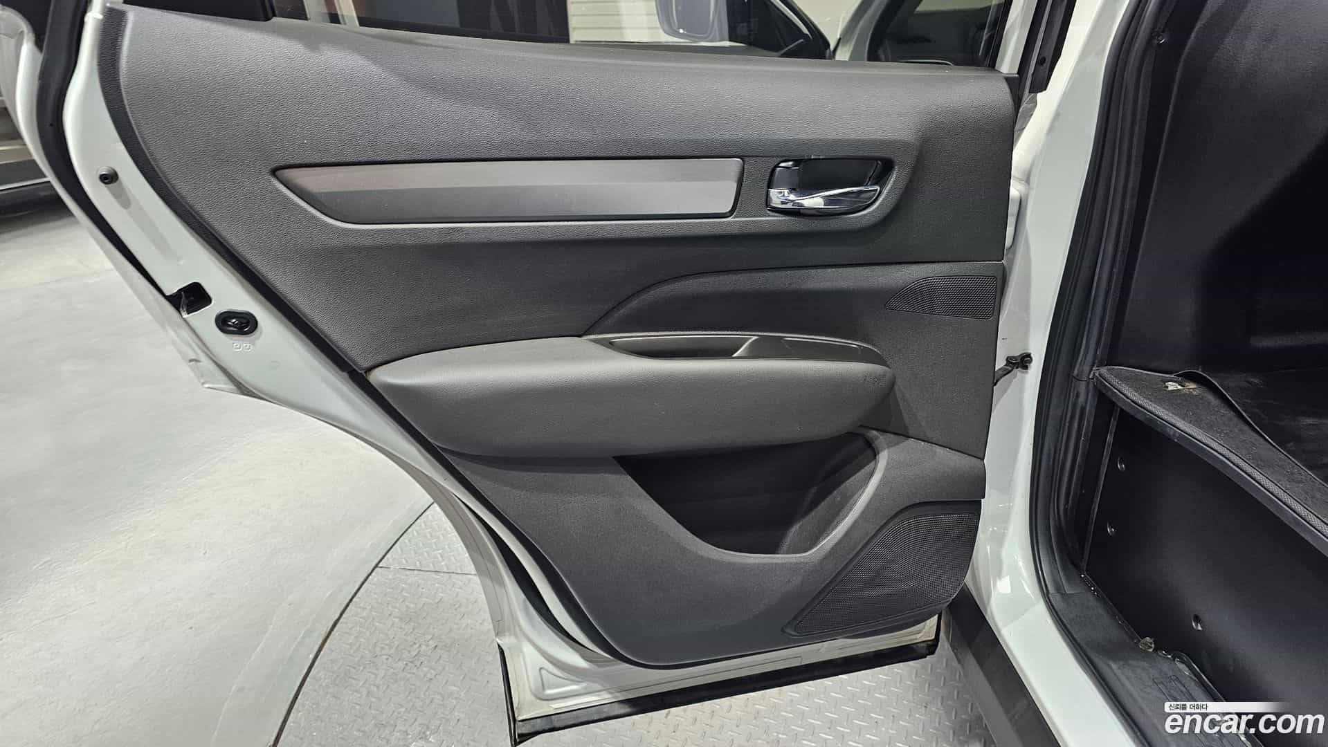 QM6 Renault Korea 2023.2-INNER-035