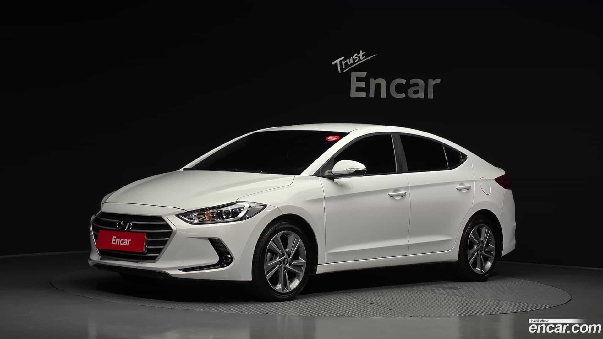 AVANTE Hyundai 2017.9-OUTER-001