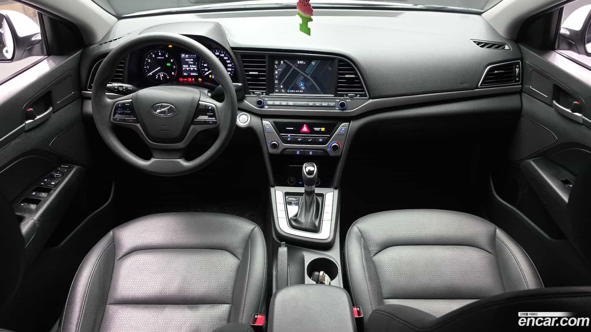 AVANTE Hyundai 2017.9-INNER-007