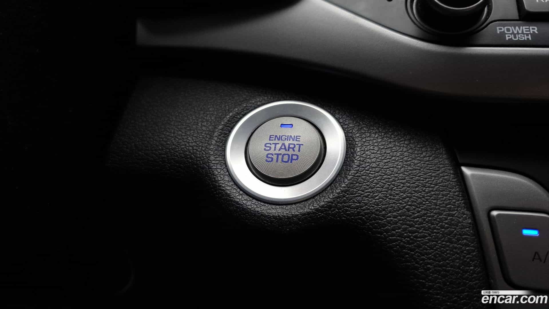 AVANTE Hyundai 2017.9-OPTION-040