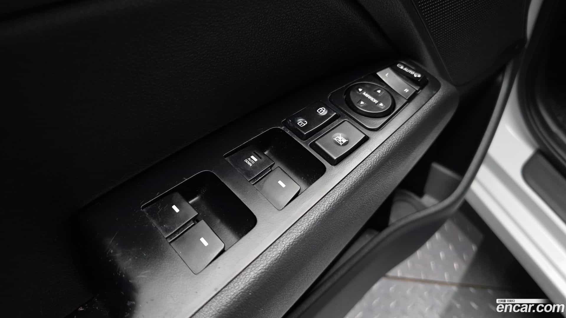AVANTE Hyundai 2017.9-OPTION-042