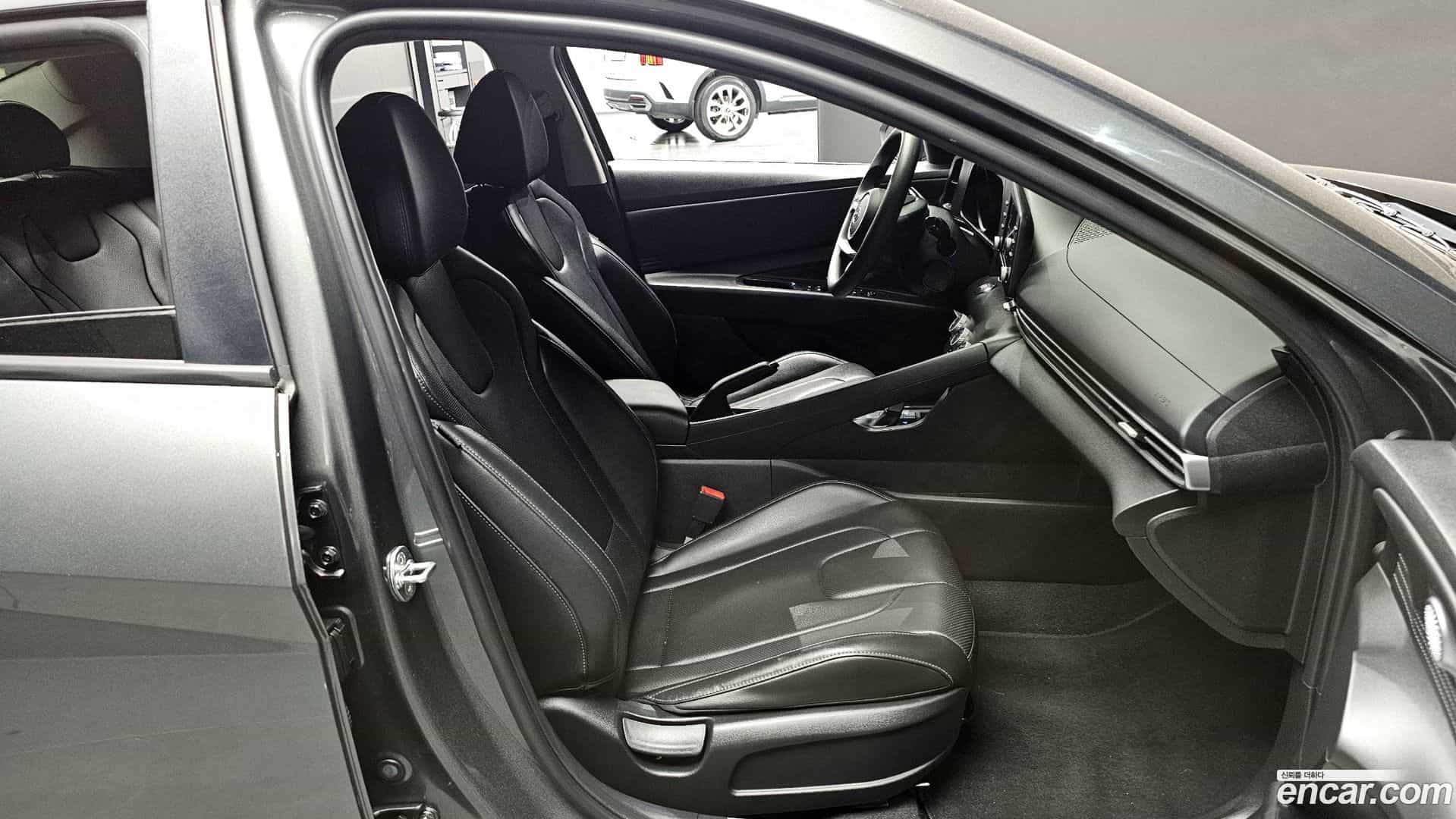 AVANTE Hyundai 2022.4-INNER-010
