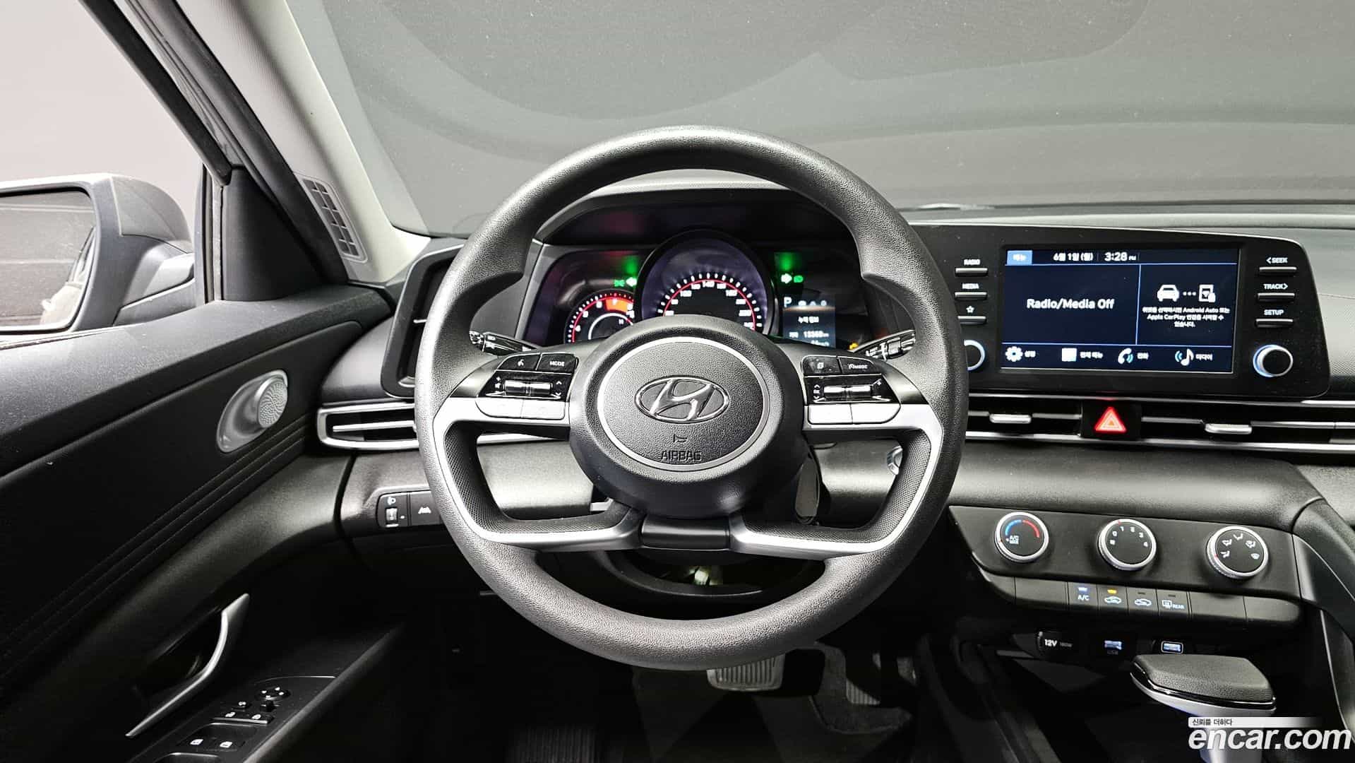 AVANTE Hyundai 2022.4-OPTION-016