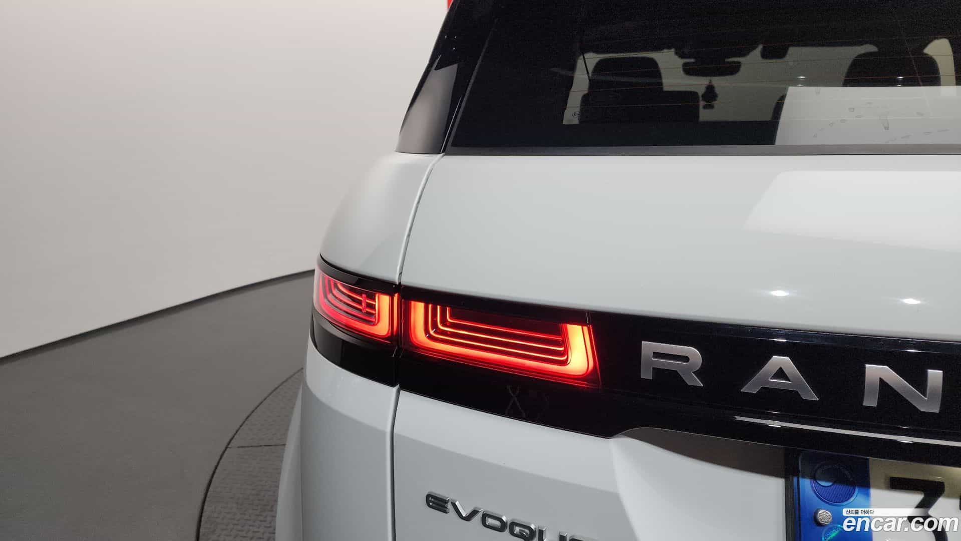 Range Rover Evoque Land Rover 2023.5-OUTER-033