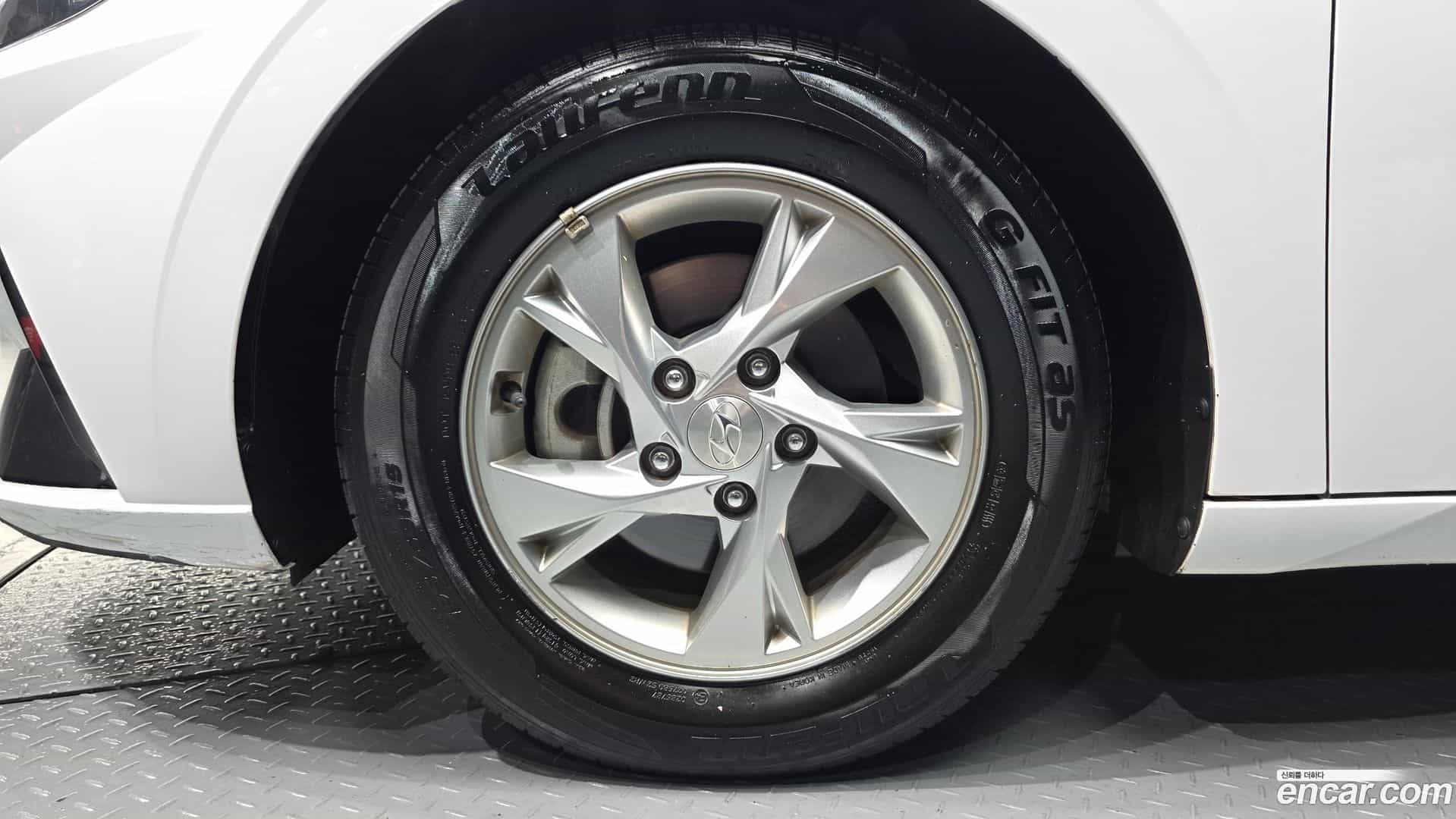 AVANTE Hyundai 2022.2-OUTER-005