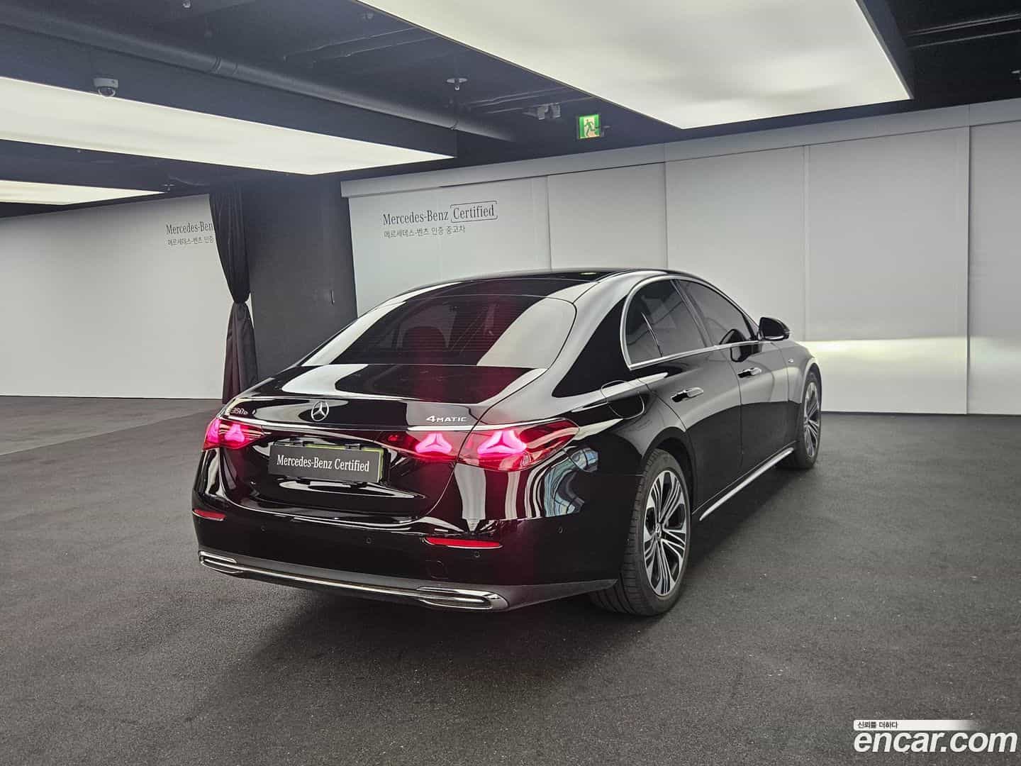 E-Class Mercedes-Benz 2025.7-OUTER-003
