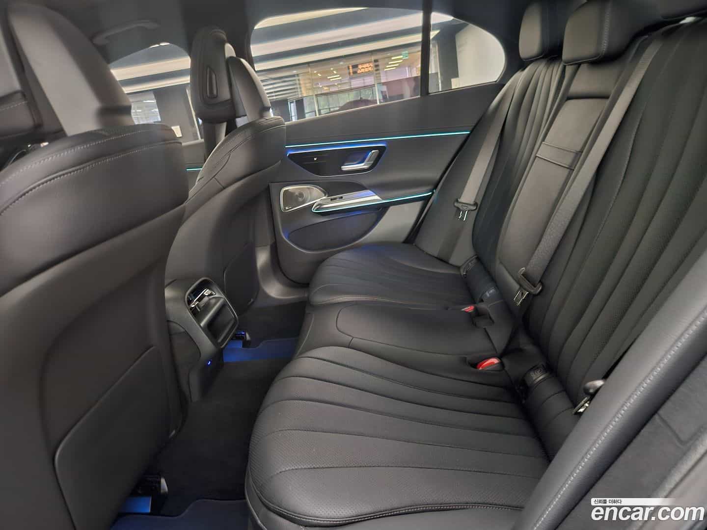 E-Class Mercedes-Benz 2025.7-INNER-010