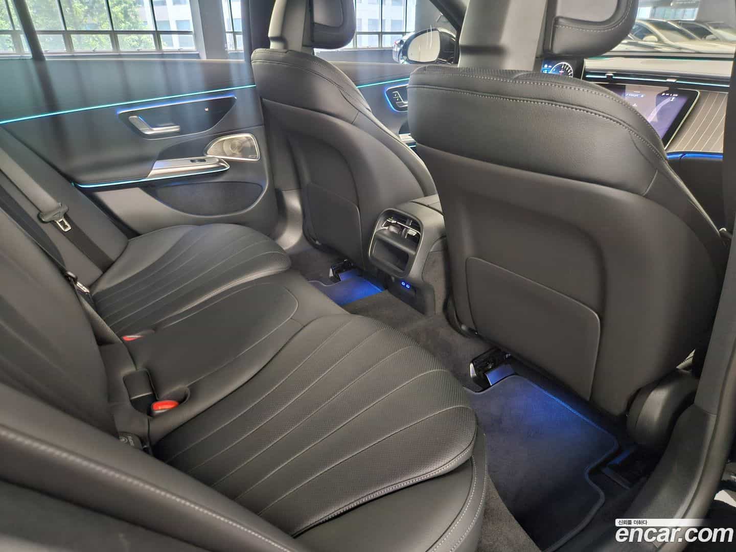 E-Class Mercedes-Benz 2025.7-OPTION-016