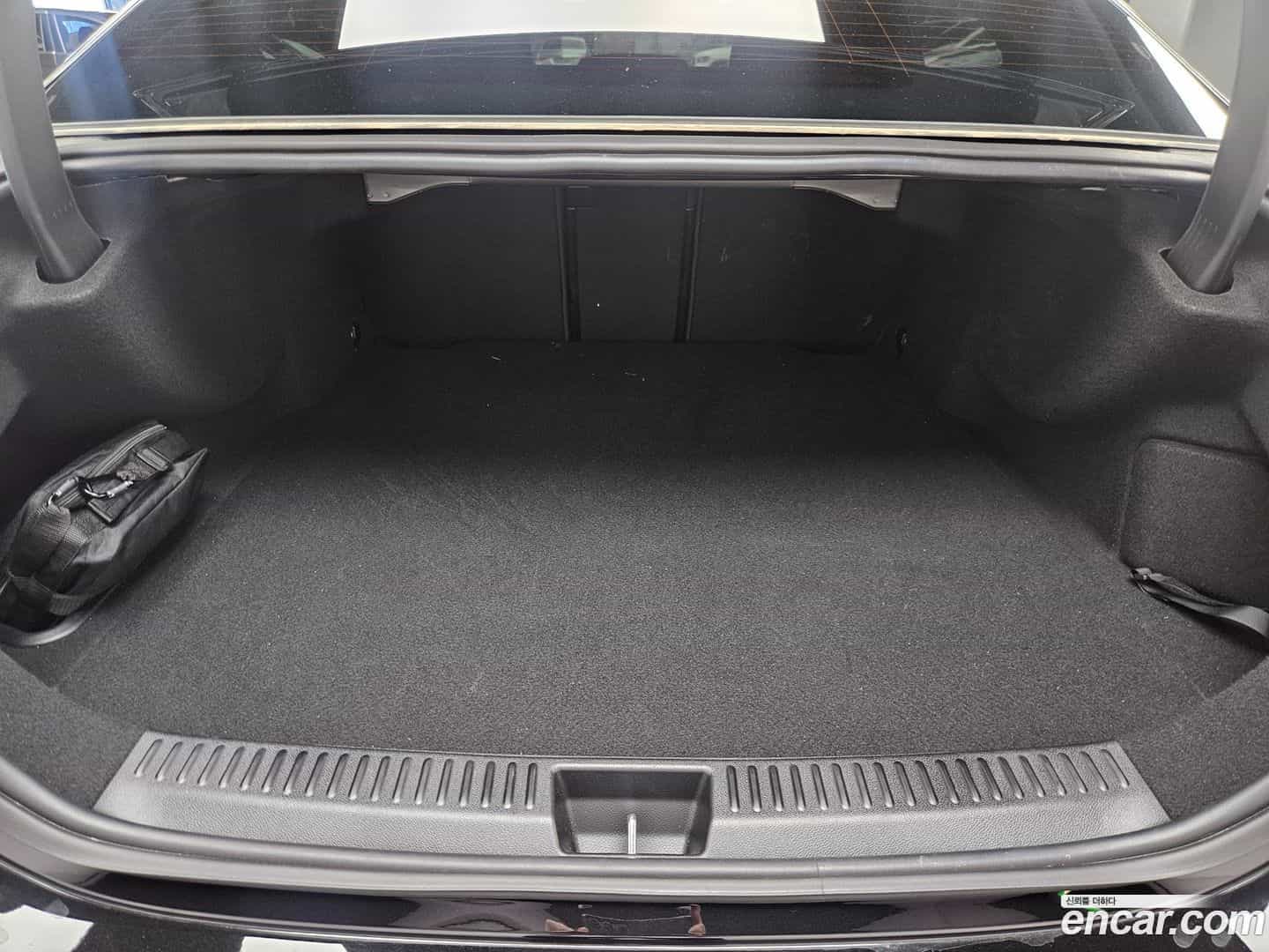 E-Class Mercedes-Benz 2025.7-OPTION-022