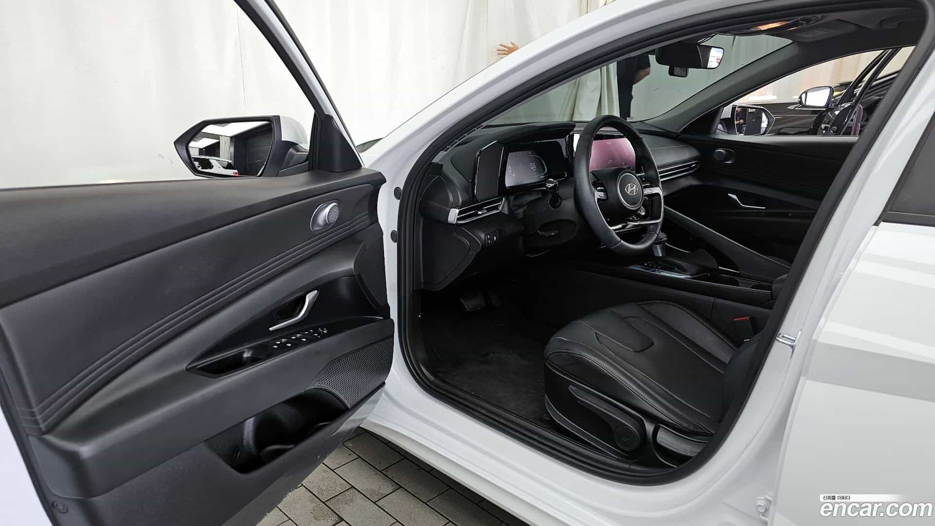 AVANTE Hyundai 2025.9-INNER-010
