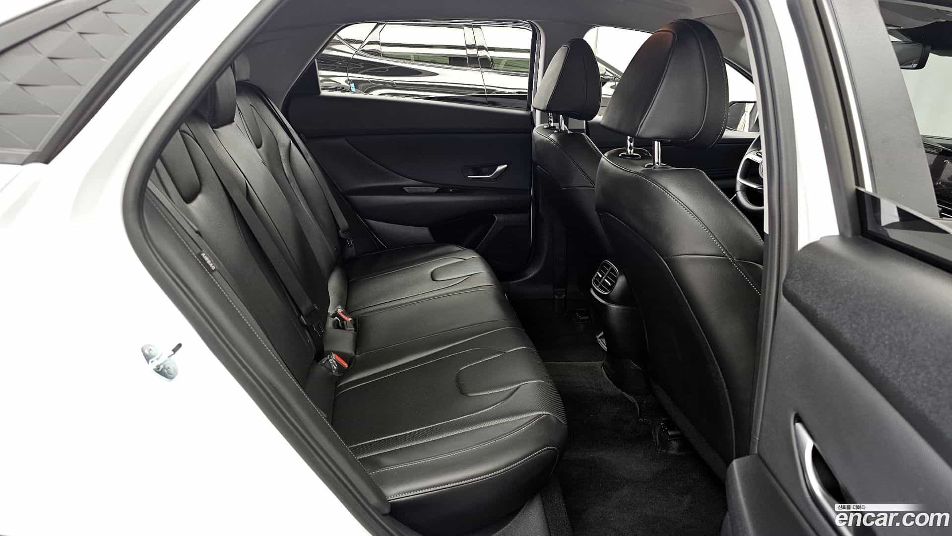 AVANTE Hyundai 2025.9-OPTION-016