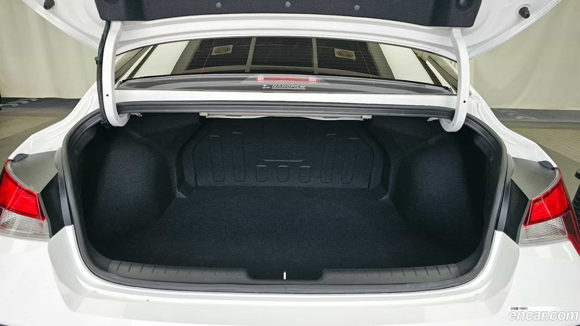 AVANTE Hyundai 2025.9-OPTION-024