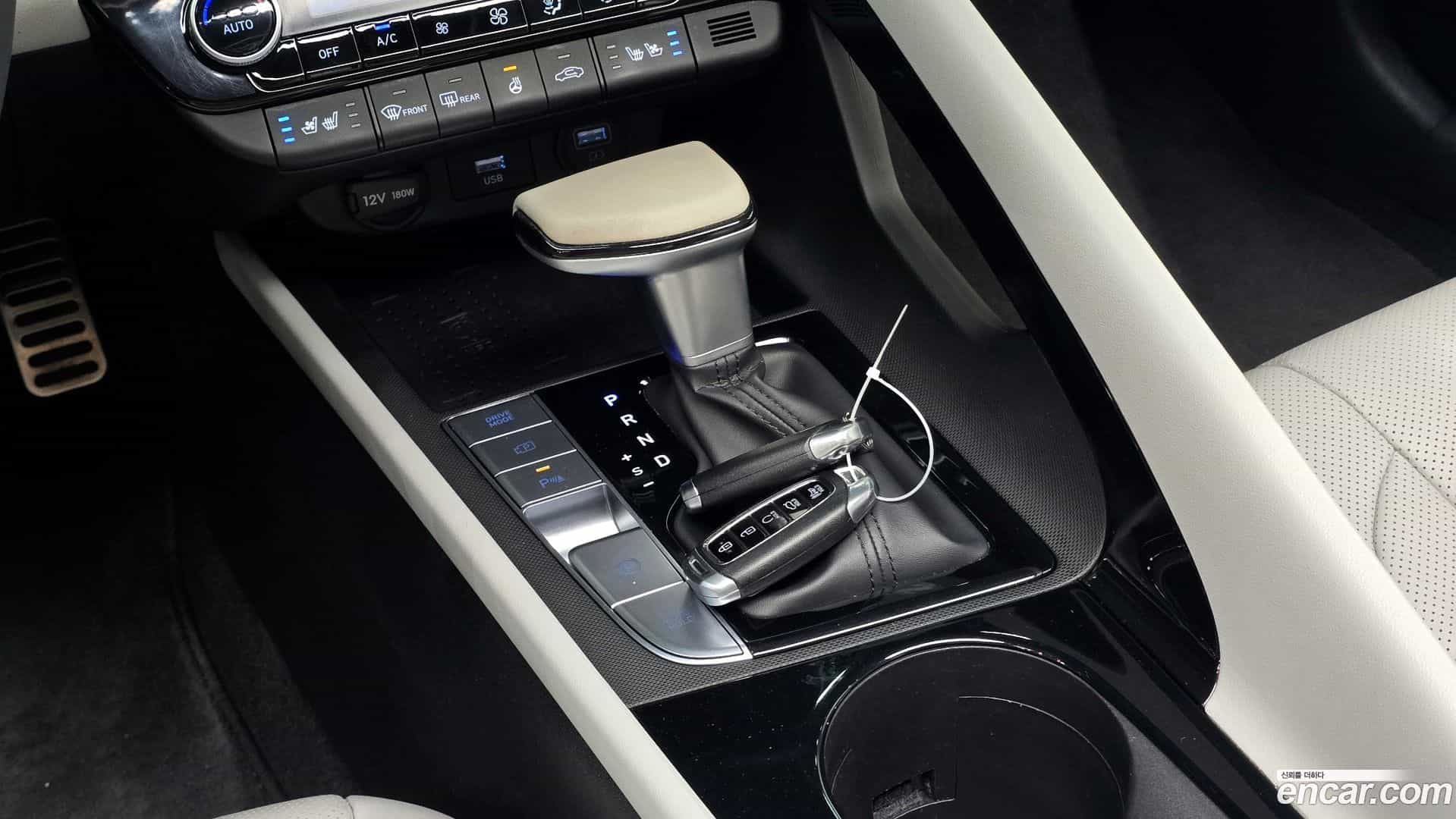 AVANTE Hyundai 2022.2-INNER-009