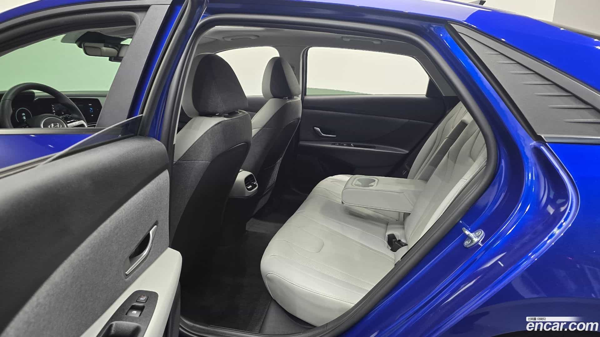 AVANTE Hyundai 2022.2-OPTION-016