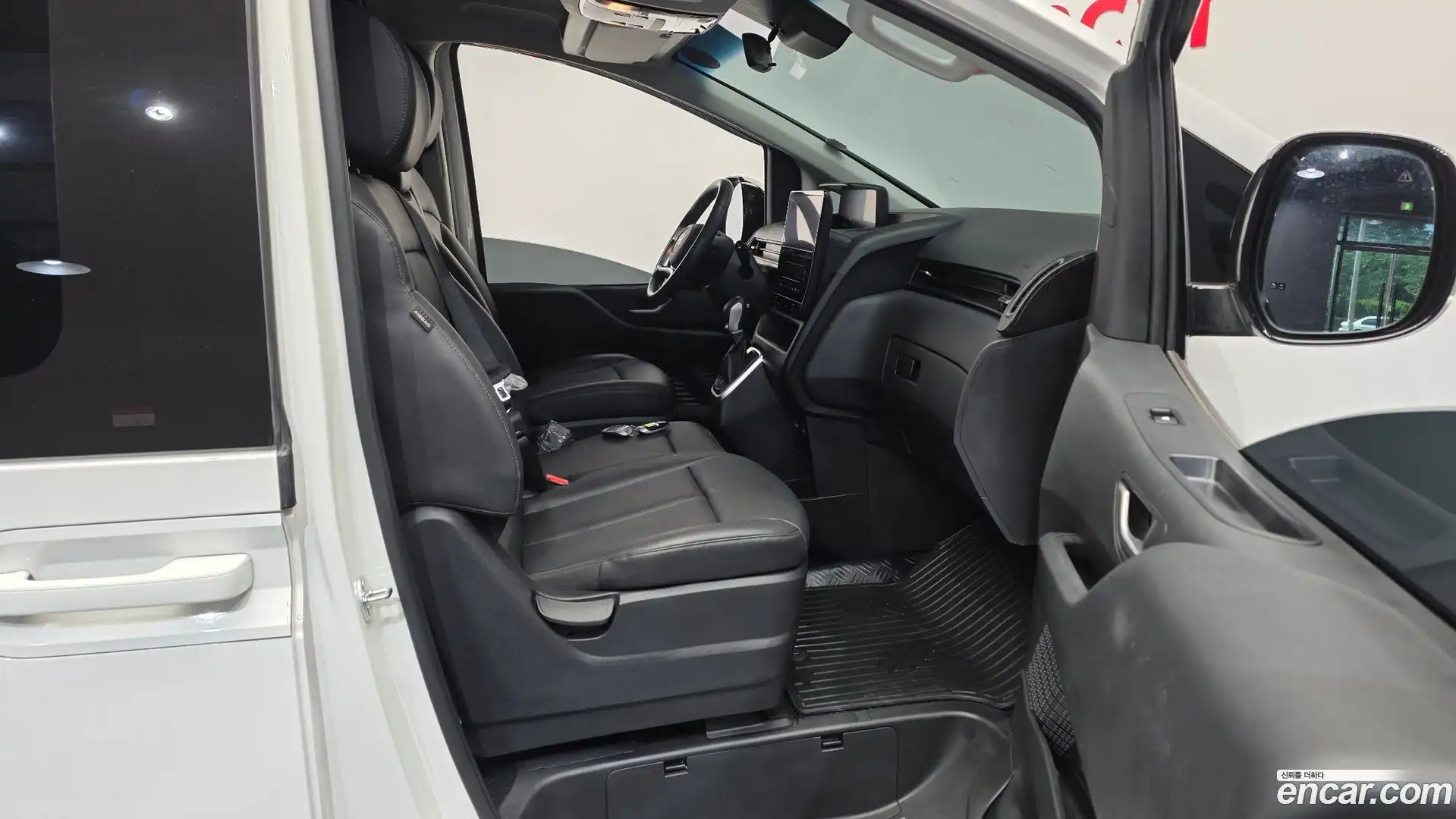 Staria Hyundai 2024.1-OPTION-015
