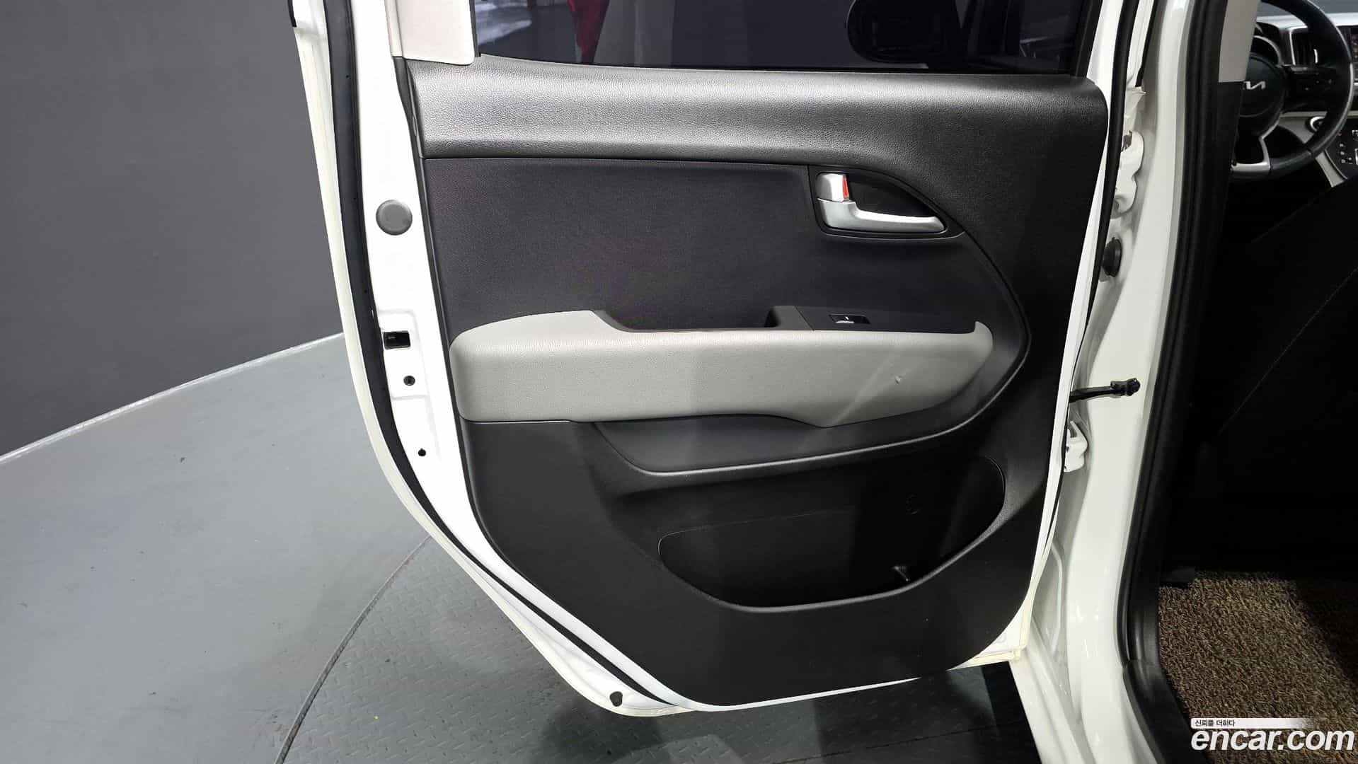 RAY Kia 2022.5-INNER-035