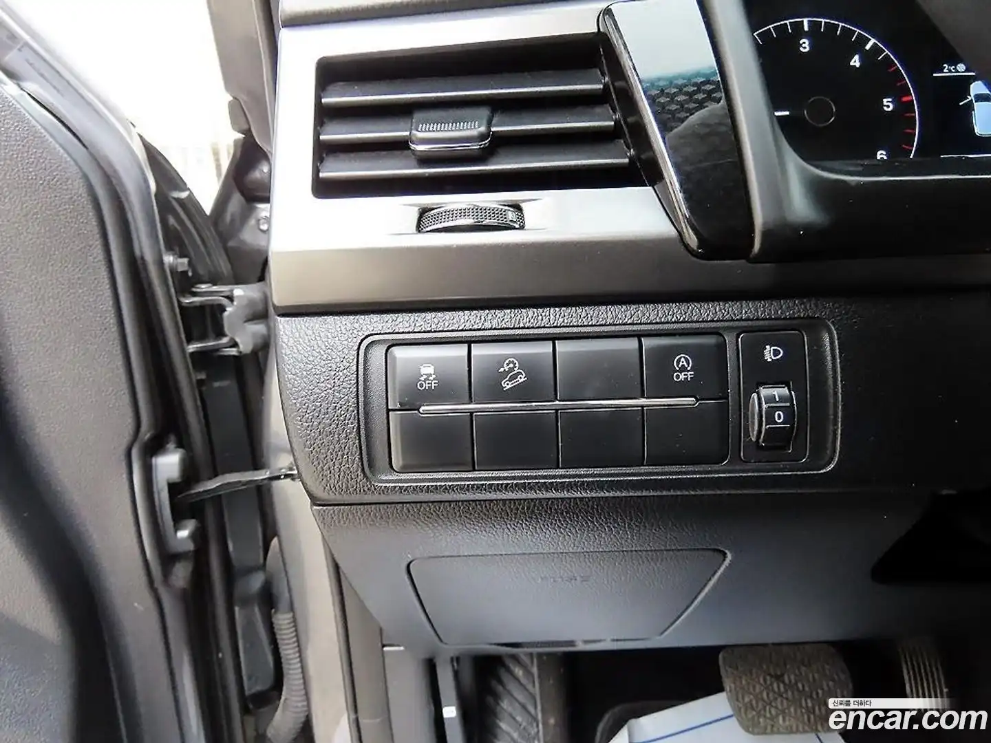Rexton KG Mobility 2022.2-OPTION-018