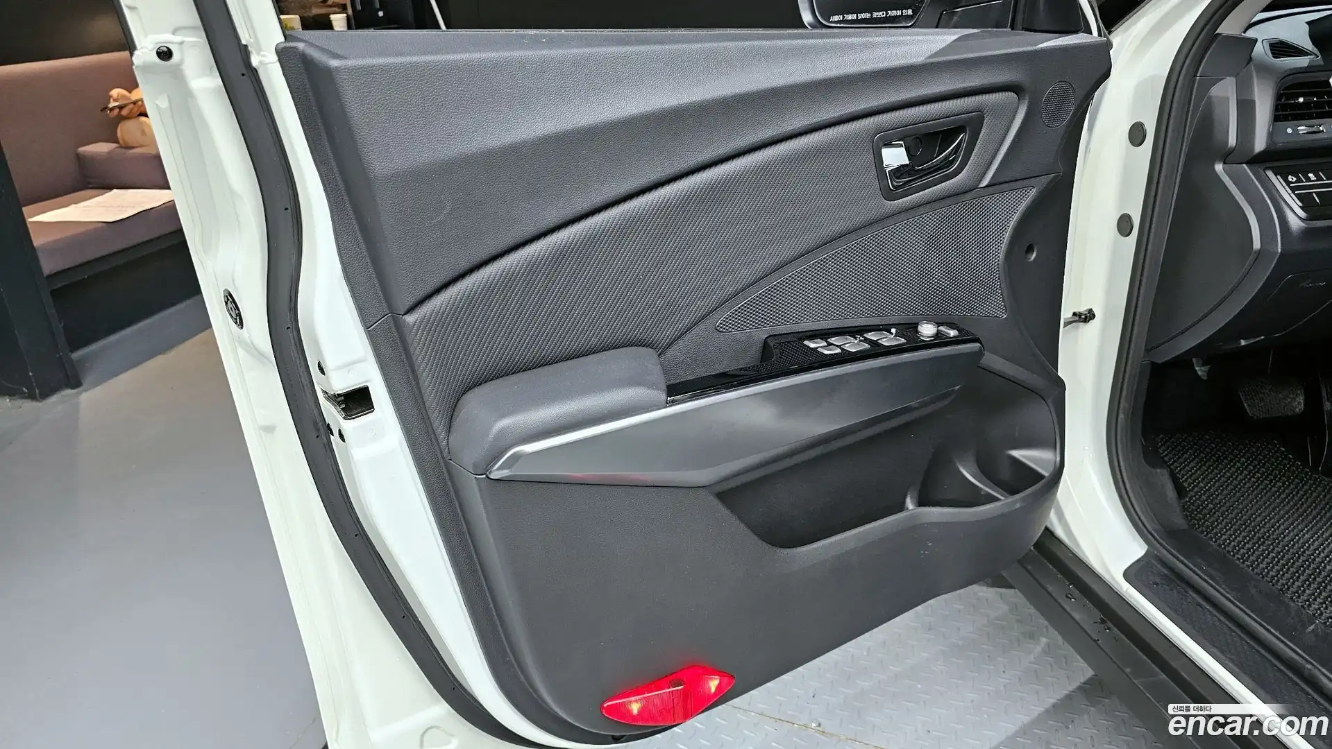 TIBOLI KG Mobility 2018.7-INNER-034