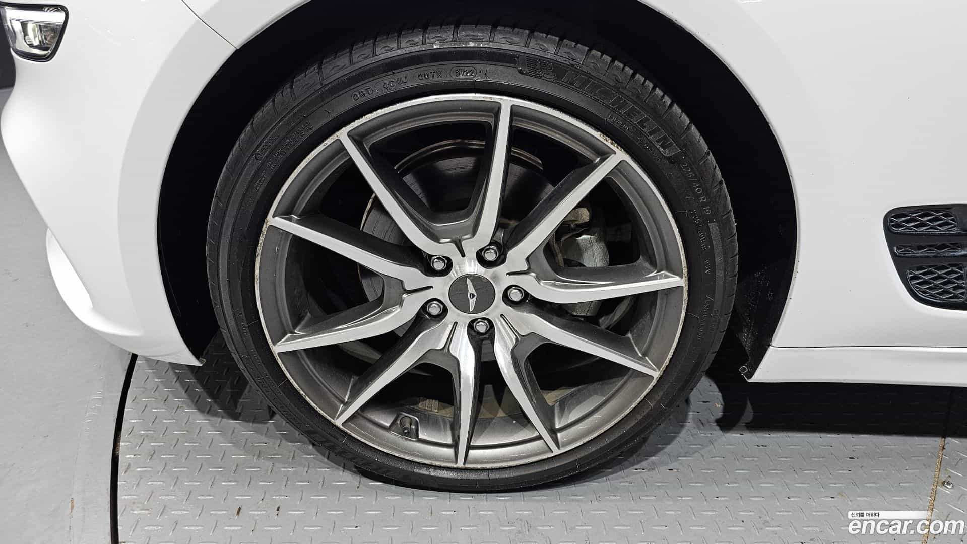 G70 Genesis 2022.11-OUTER-005