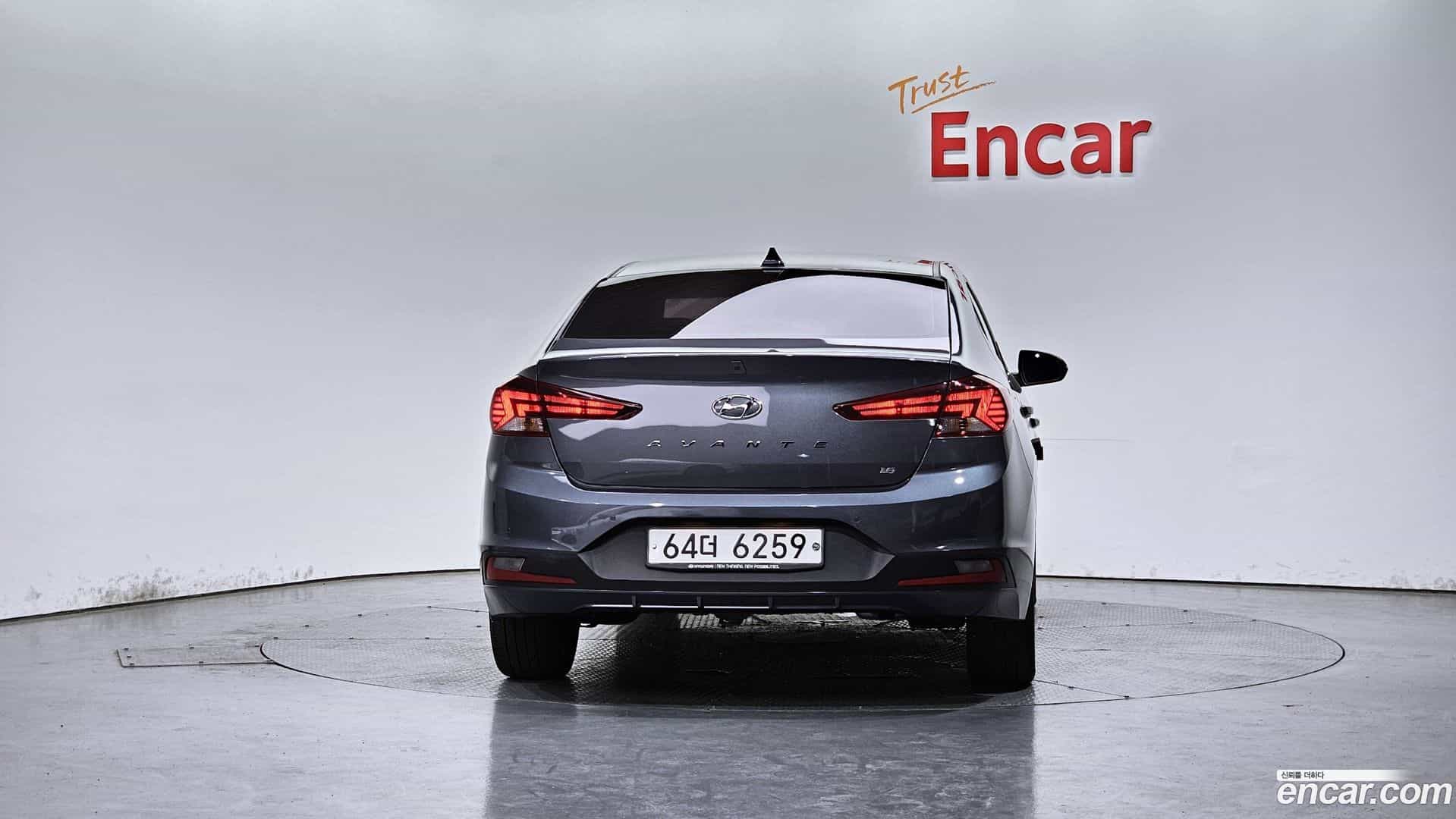 AVANTE Hyundai 2019.0-OUTER-004