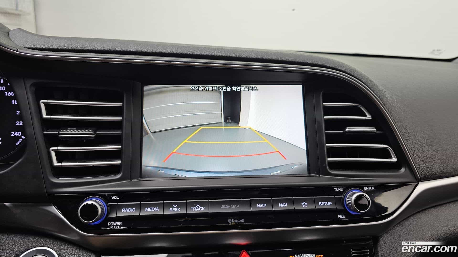 AVANTE Hyundai 2019.0-OPTION-019