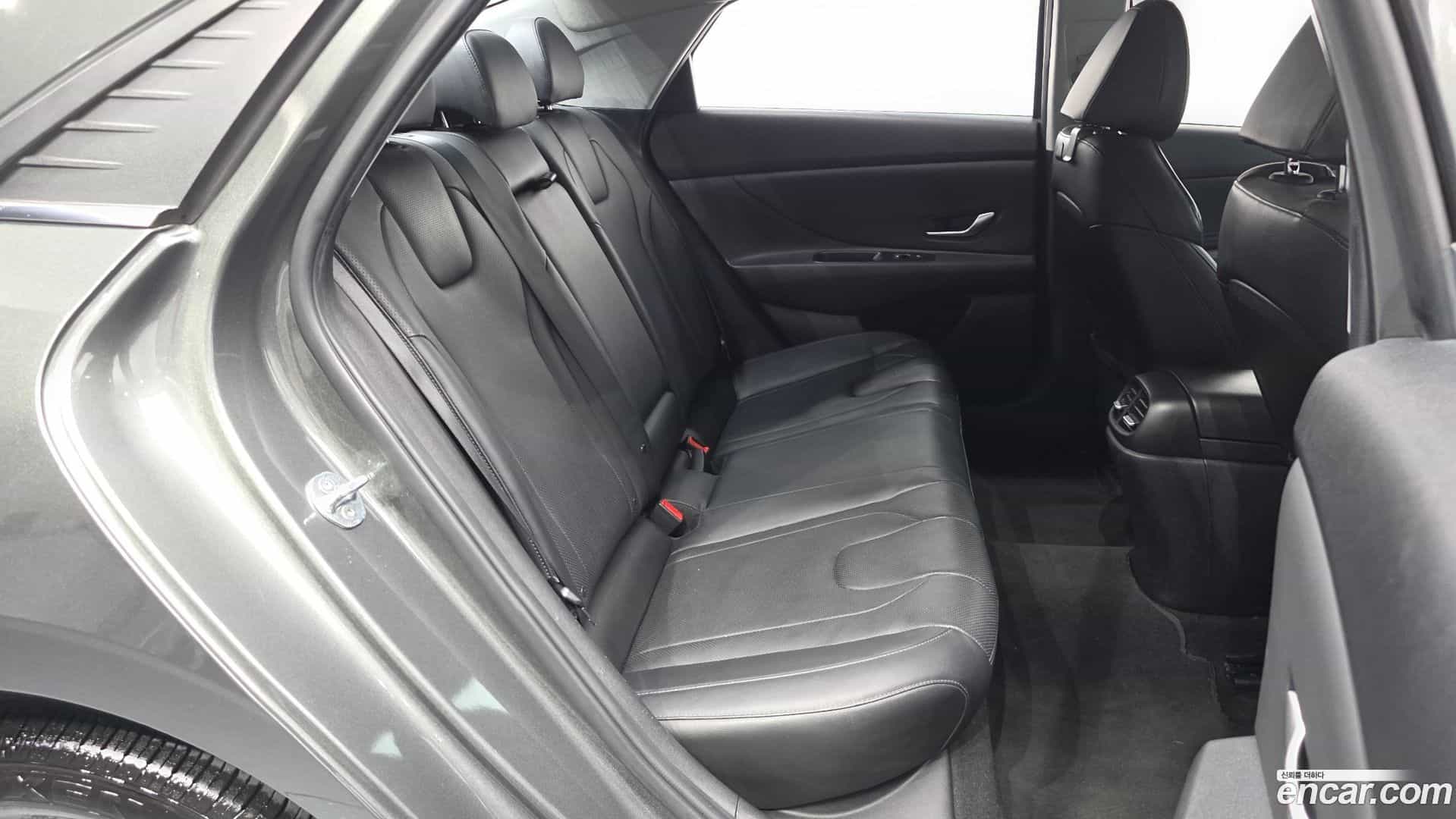 AVANTE Hyundai 2020.7-OPTION-015