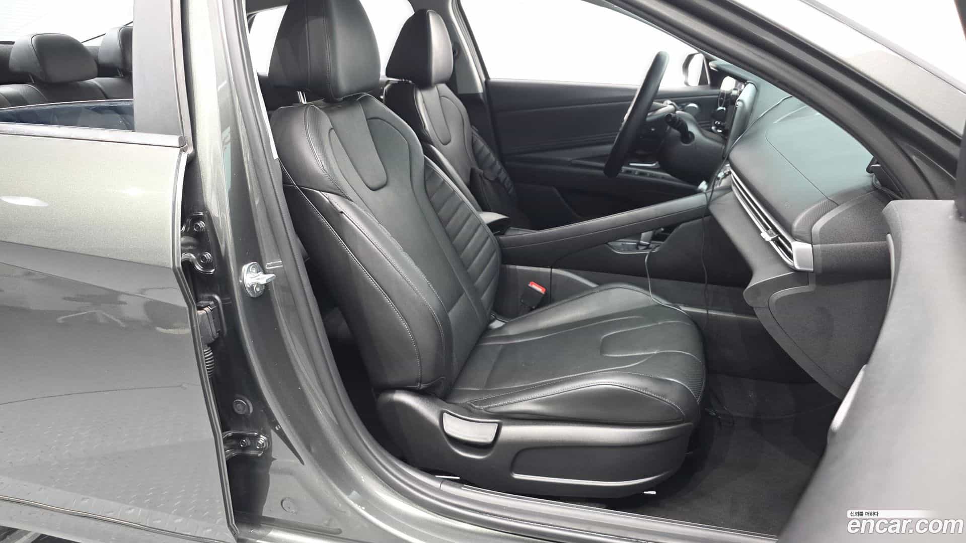 AVANTE Hyundai 2020.7-OPTION-016