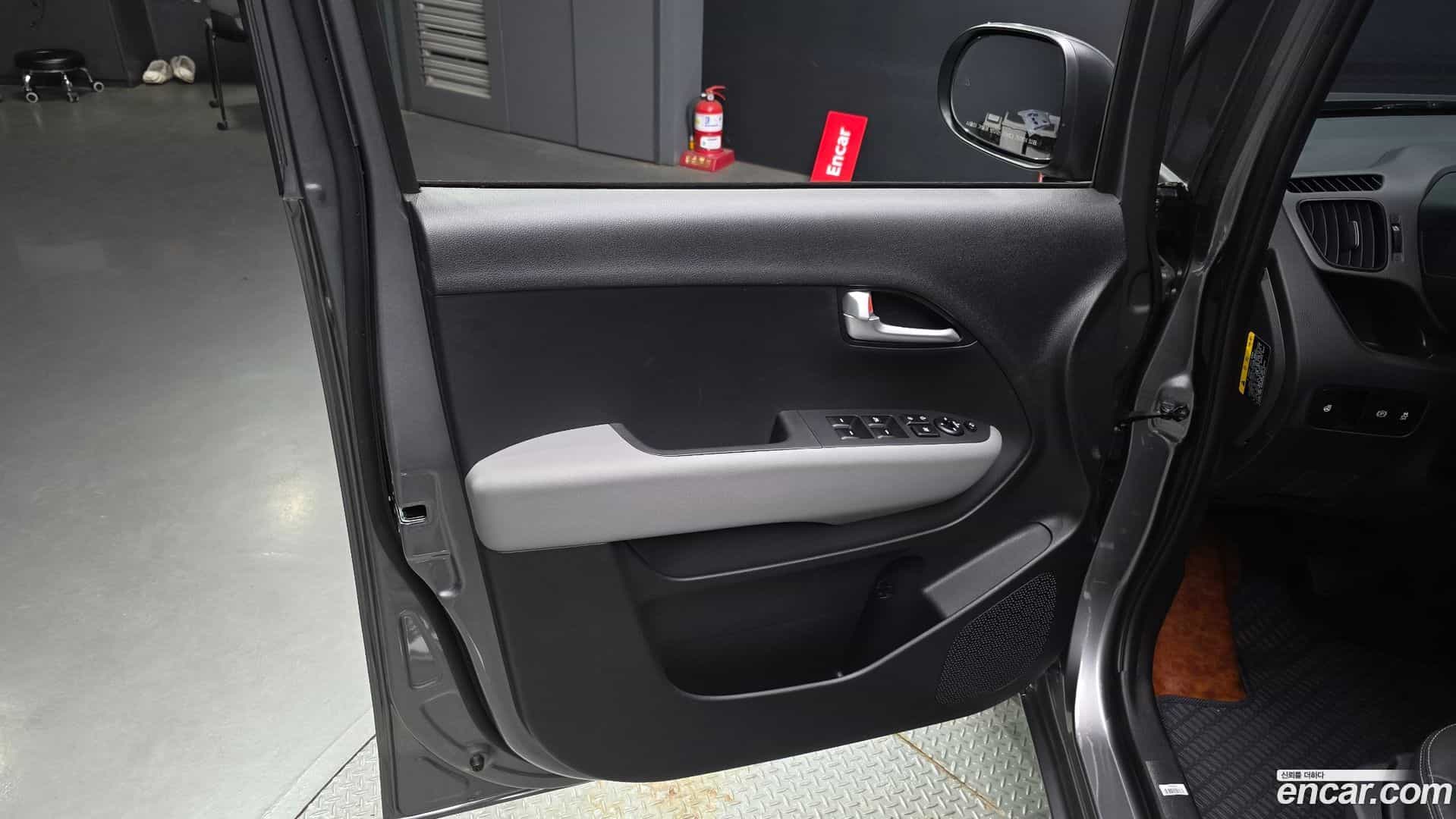 RAY Kia 2025.8-INNER-034