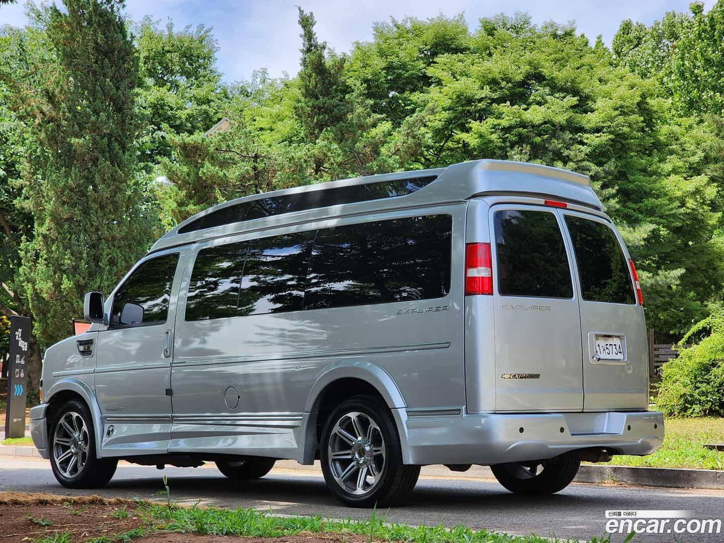Express Van Chevrolet 2017.7-OUTER-004