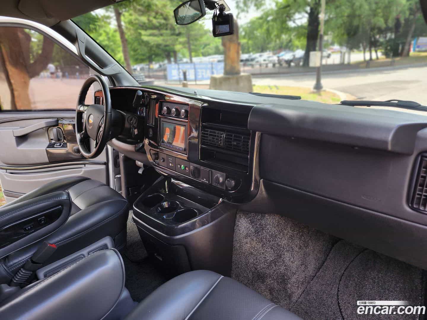 Express Van Chevrolet 2017.7-OPTION-015