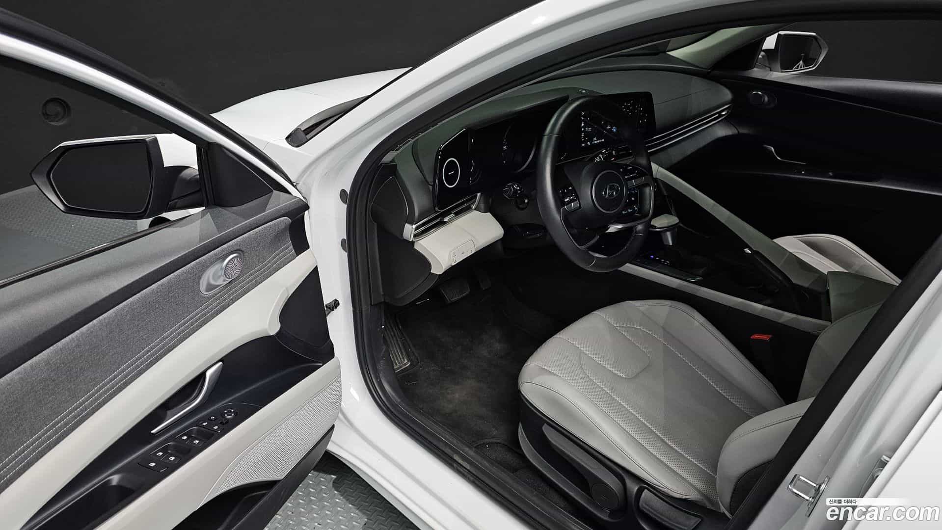 AVANTE Hyundai 2022.6-INNER-010