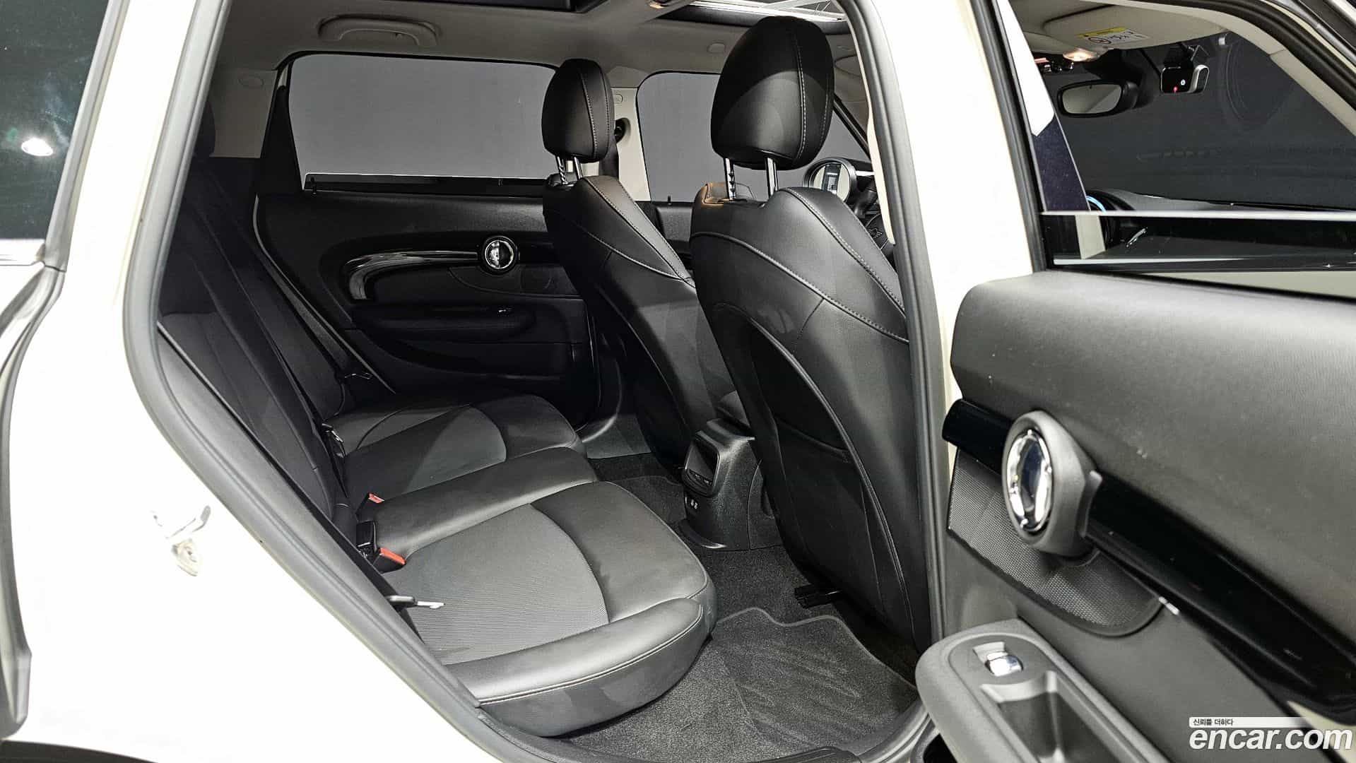 Clubman Mini 2022.4-OPTION-016