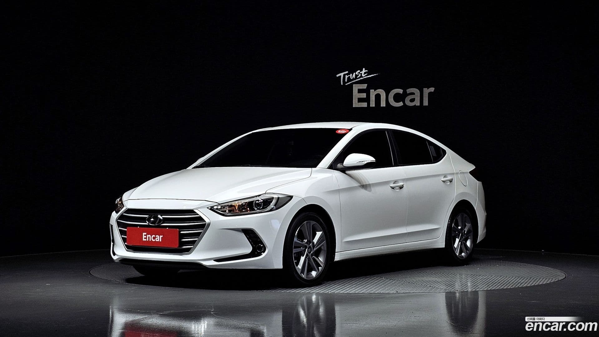 Main__Slider__Photo:AVANTE Hyundai 2017.7-0