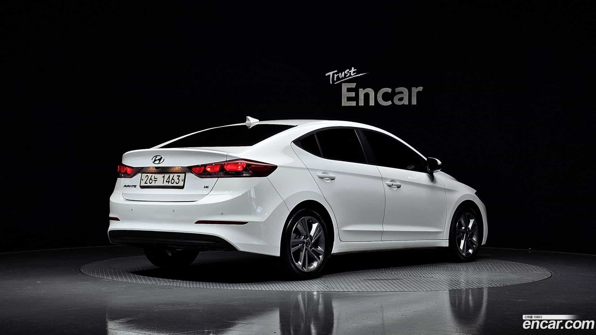 AVANTE Hyundai 2017.7-OUTER-002