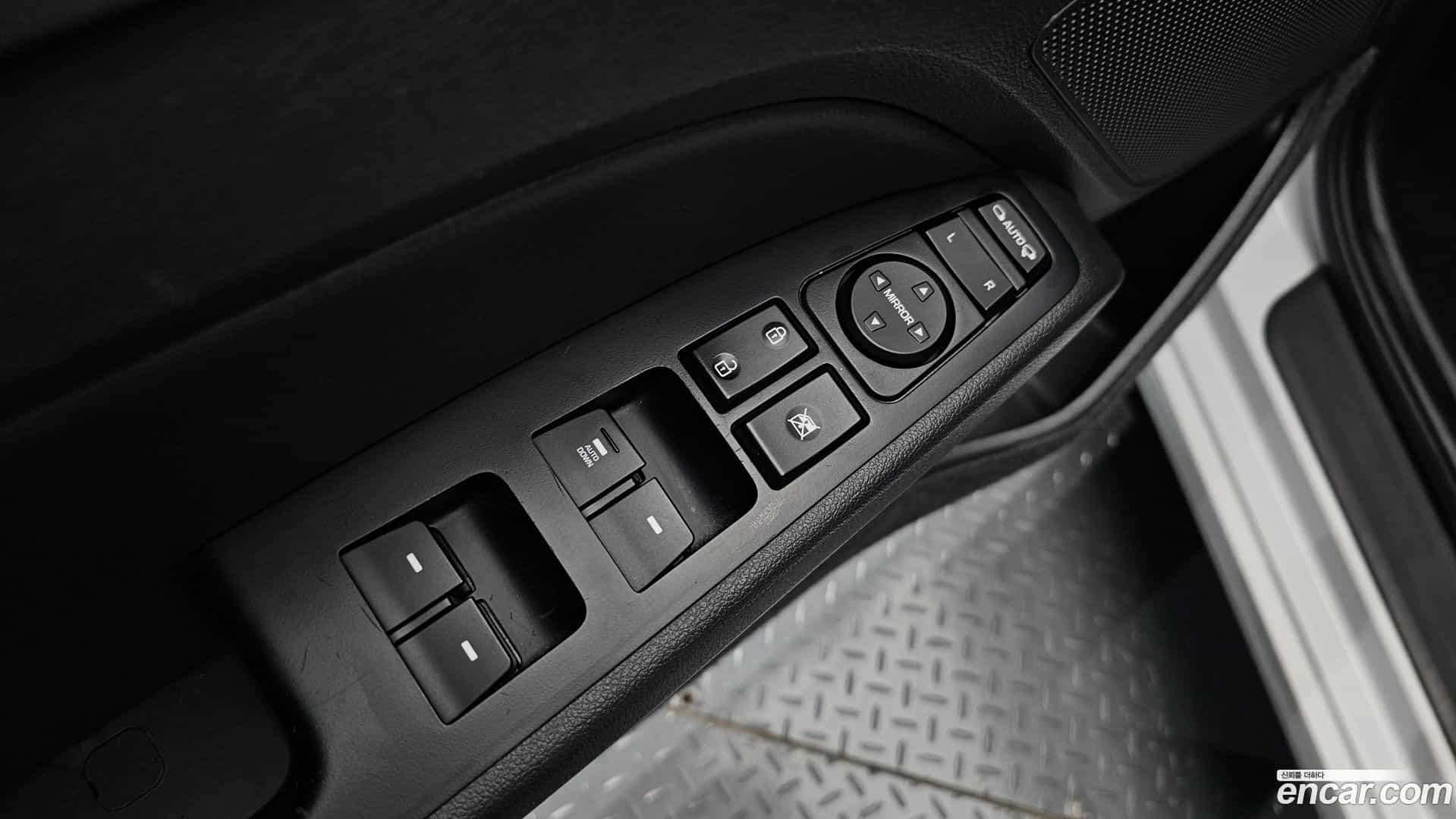 AVANTE Hyundai 2017.7-OPTION-021