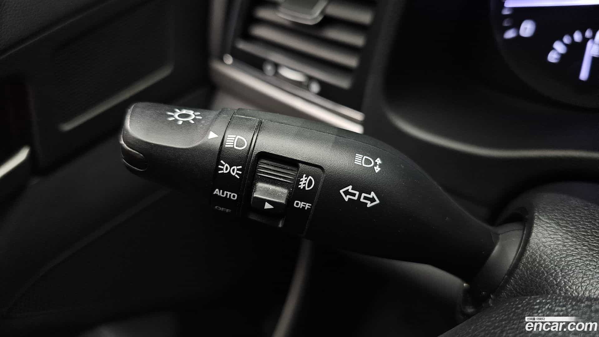 AVANTE Hyundai 2017.7-OPTION-023