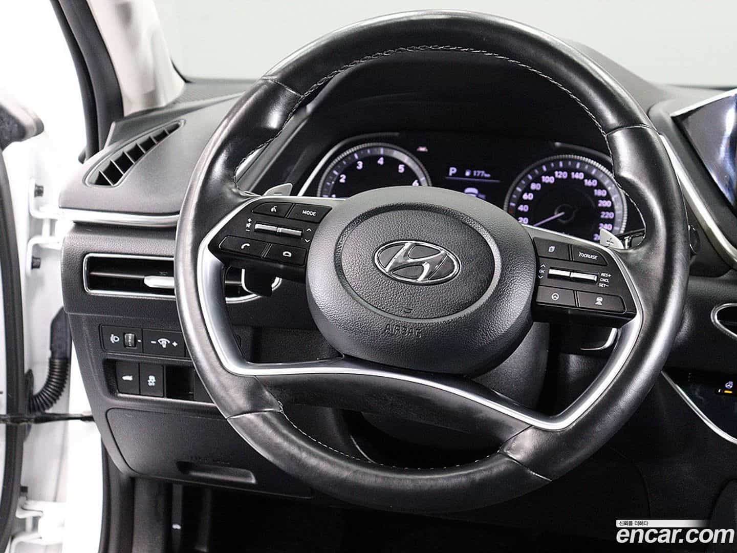 Sonata Hyundai 2021.4-OPTION-019