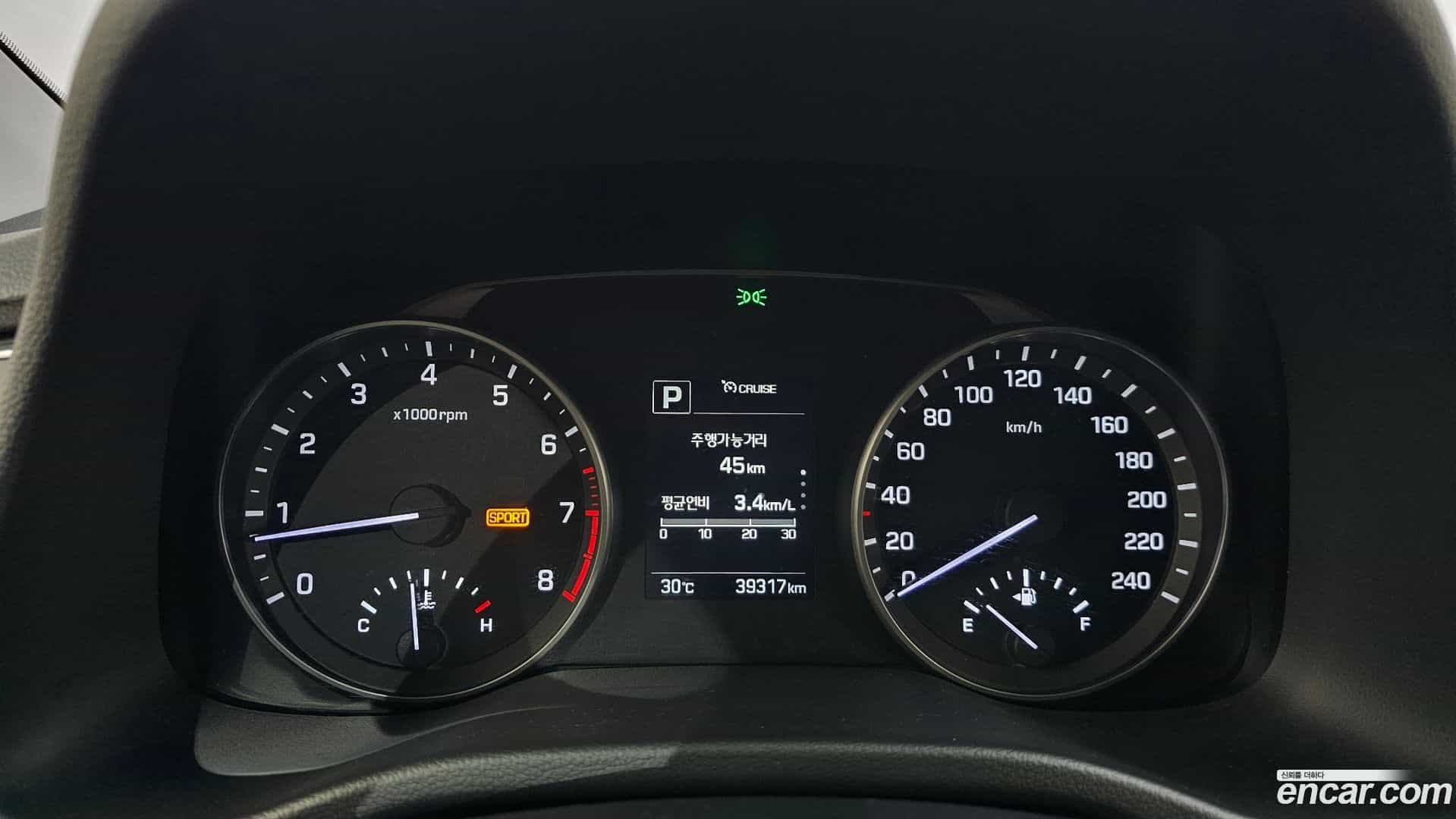 AVANTE Hyundai 2016.10-INNER-008