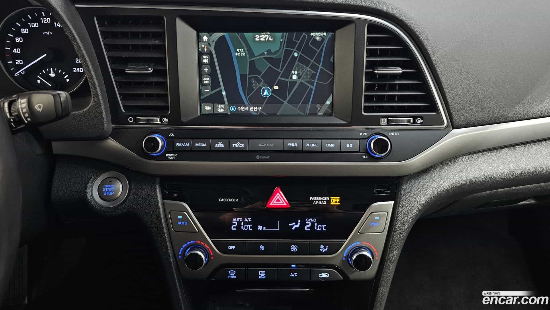 AVANTE Hyundai 2016.10-OPTION-017