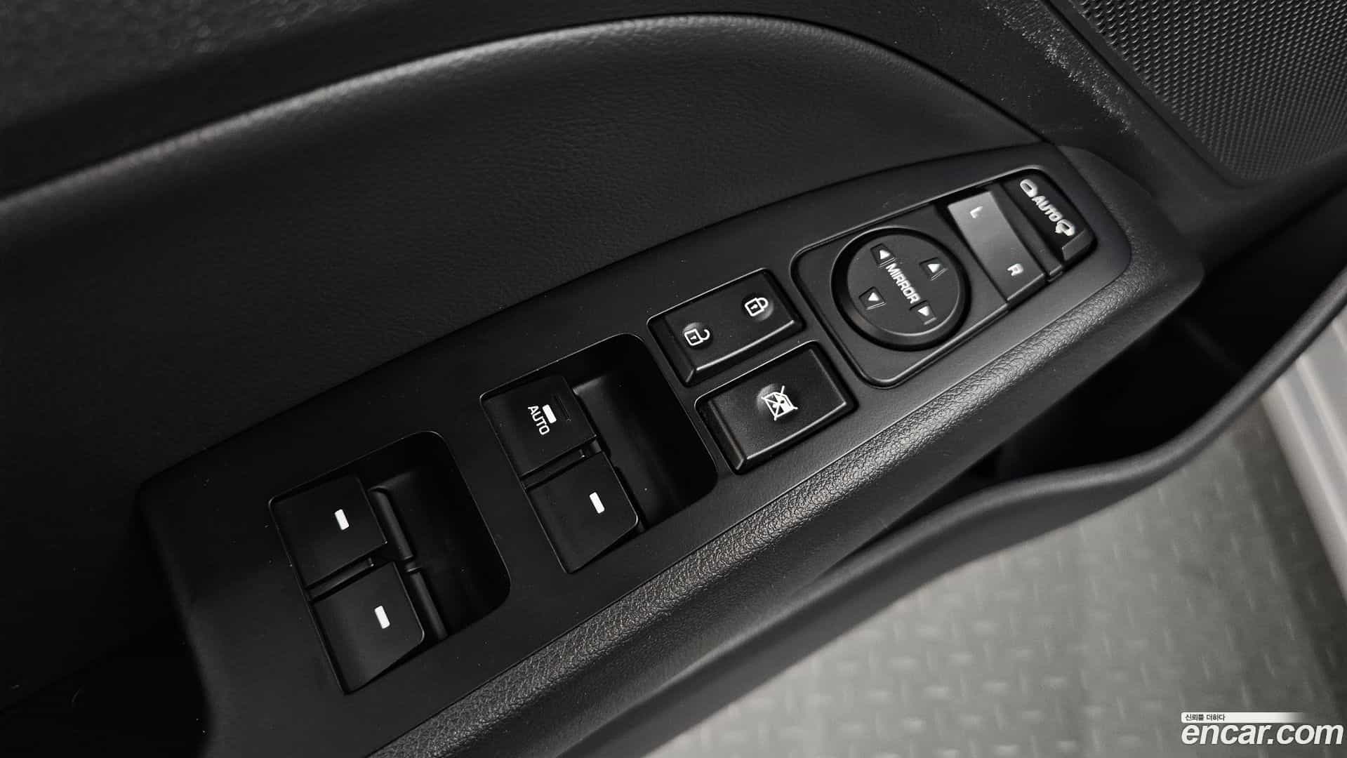 AVANTE Hyundai 2016.10-OPTION-043