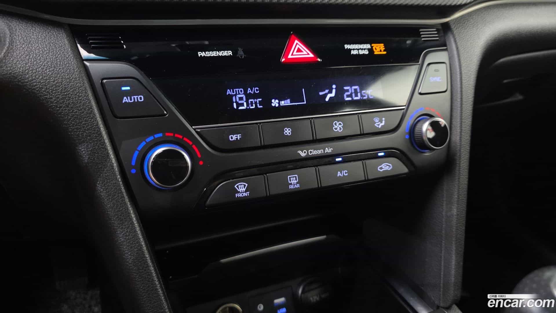 AVANTE Hyundai 2018.5-OPTION-015