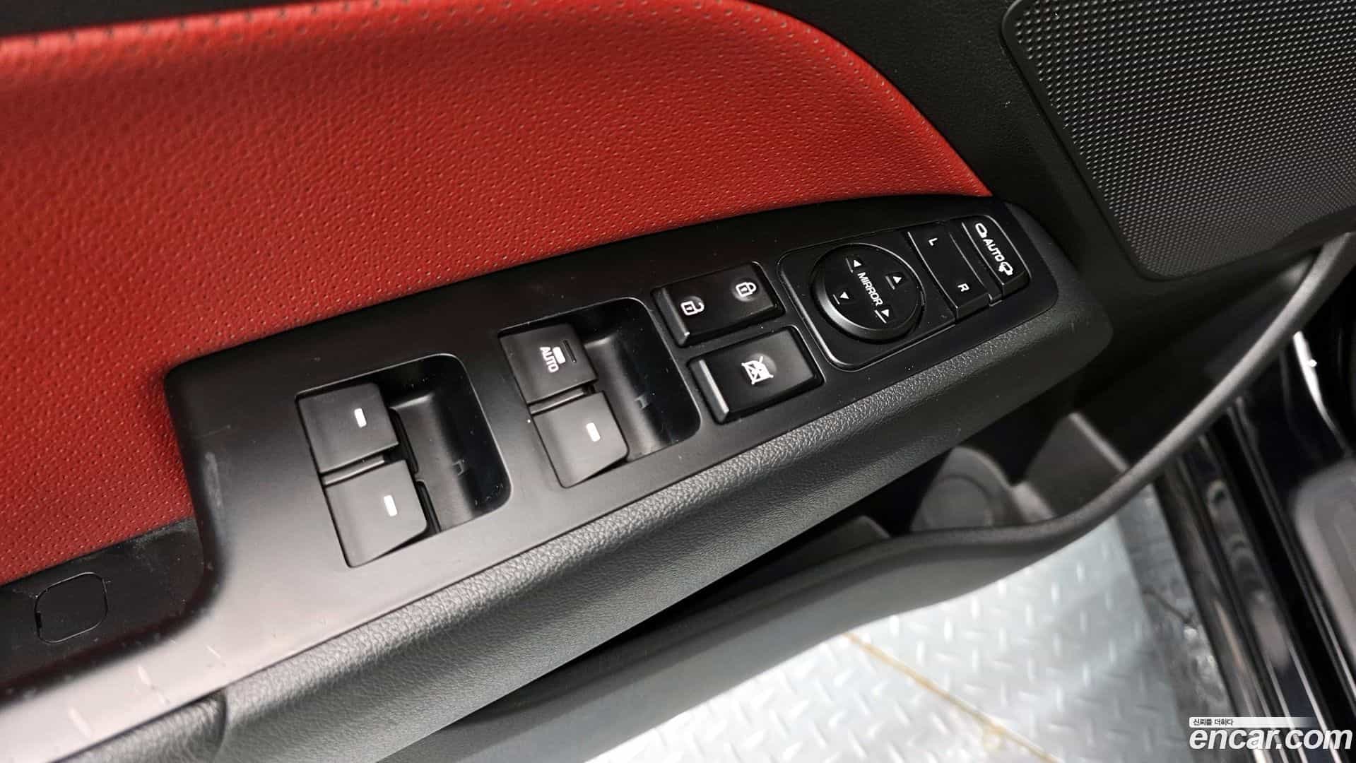 AVANTE Hyundai 2018.5-OPTION-023