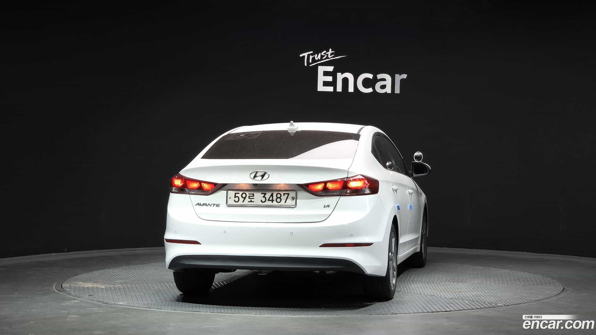AVANTE Hyundai 2018.7-OUTER-004