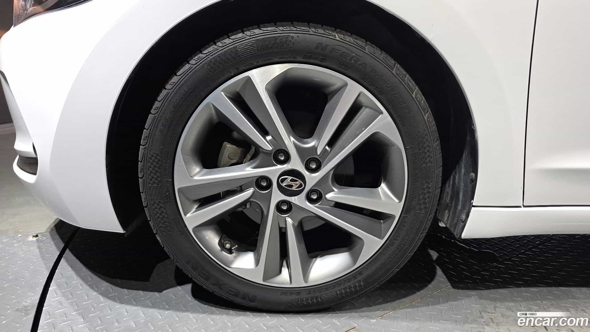 AVANTE Hyundai 2018.7-OUTER-005