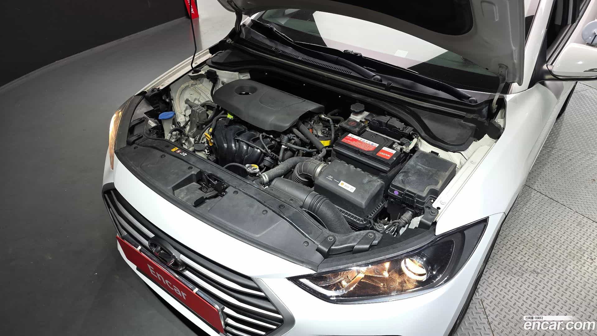 AVANTE Hyundai 2018.7-OUTER-006