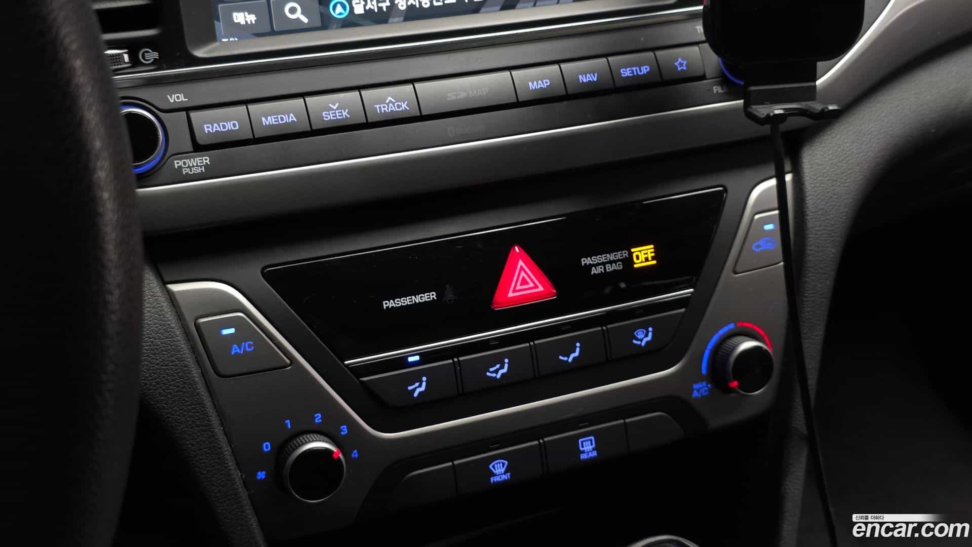 AVANTE Hyundai 2018.7-OPTION-022