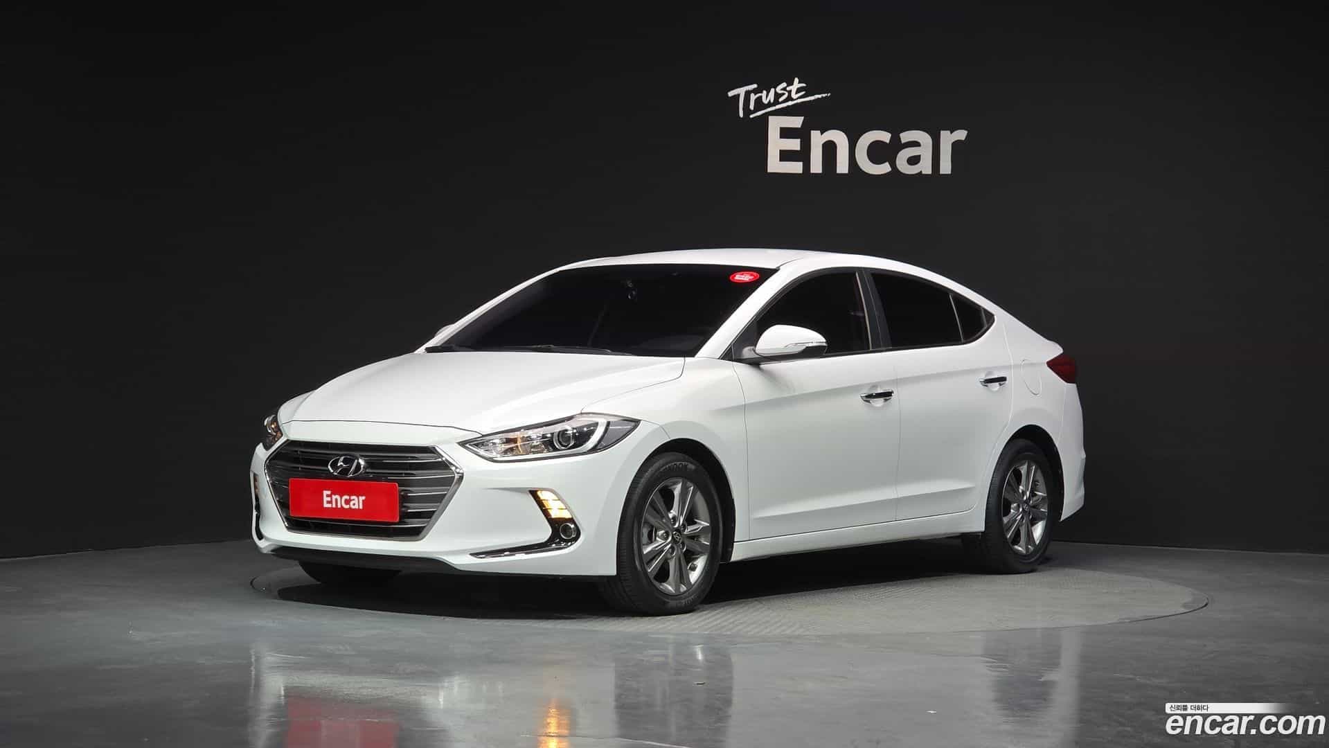 AVANTE Hyundai 2016.8-OUTER-001